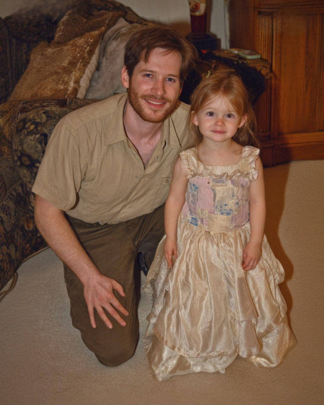 I Sewed My Daughter a Dress for Her Kindergarten Graduation from My Late Wife's Silk Handkerchiefs – A Rich Classmate's Mom Called Me ‘Pathetic’, but What Happened Next the Whole Town Would Never Forget